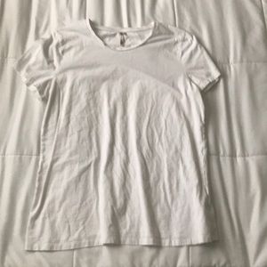 simple white t-shirt